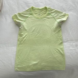 Lulu lemon shirt